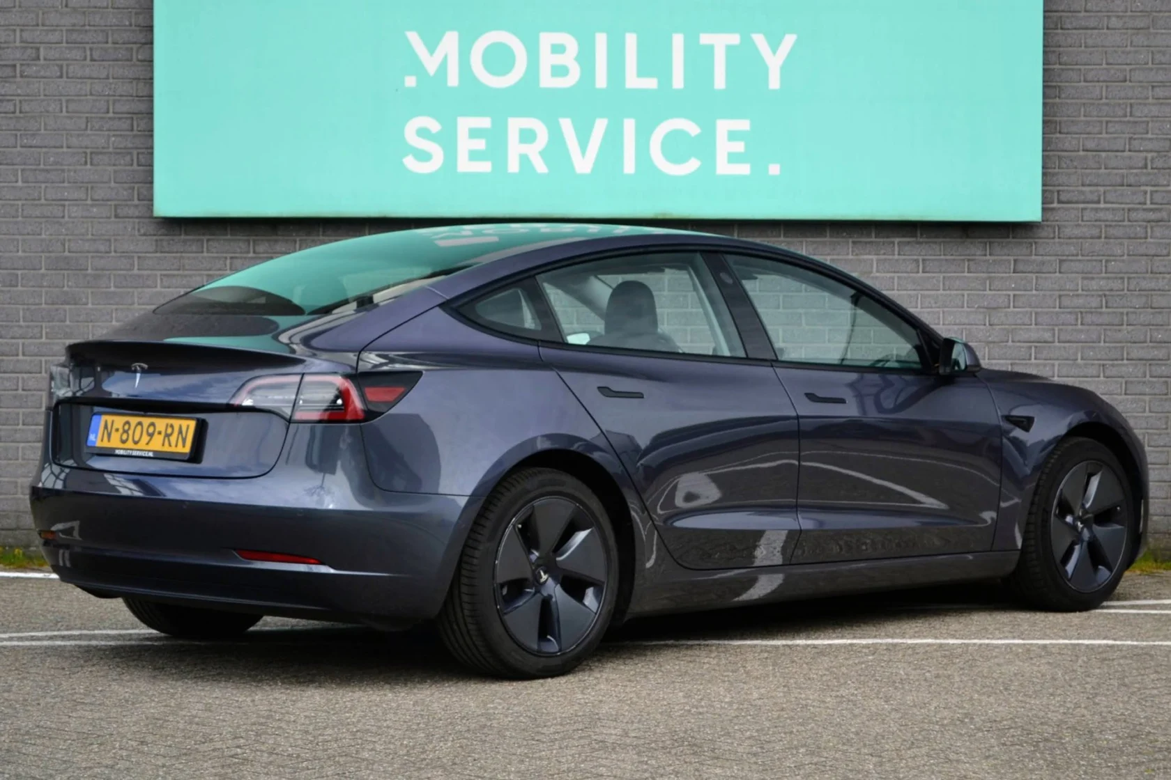 Tesla-Model 3