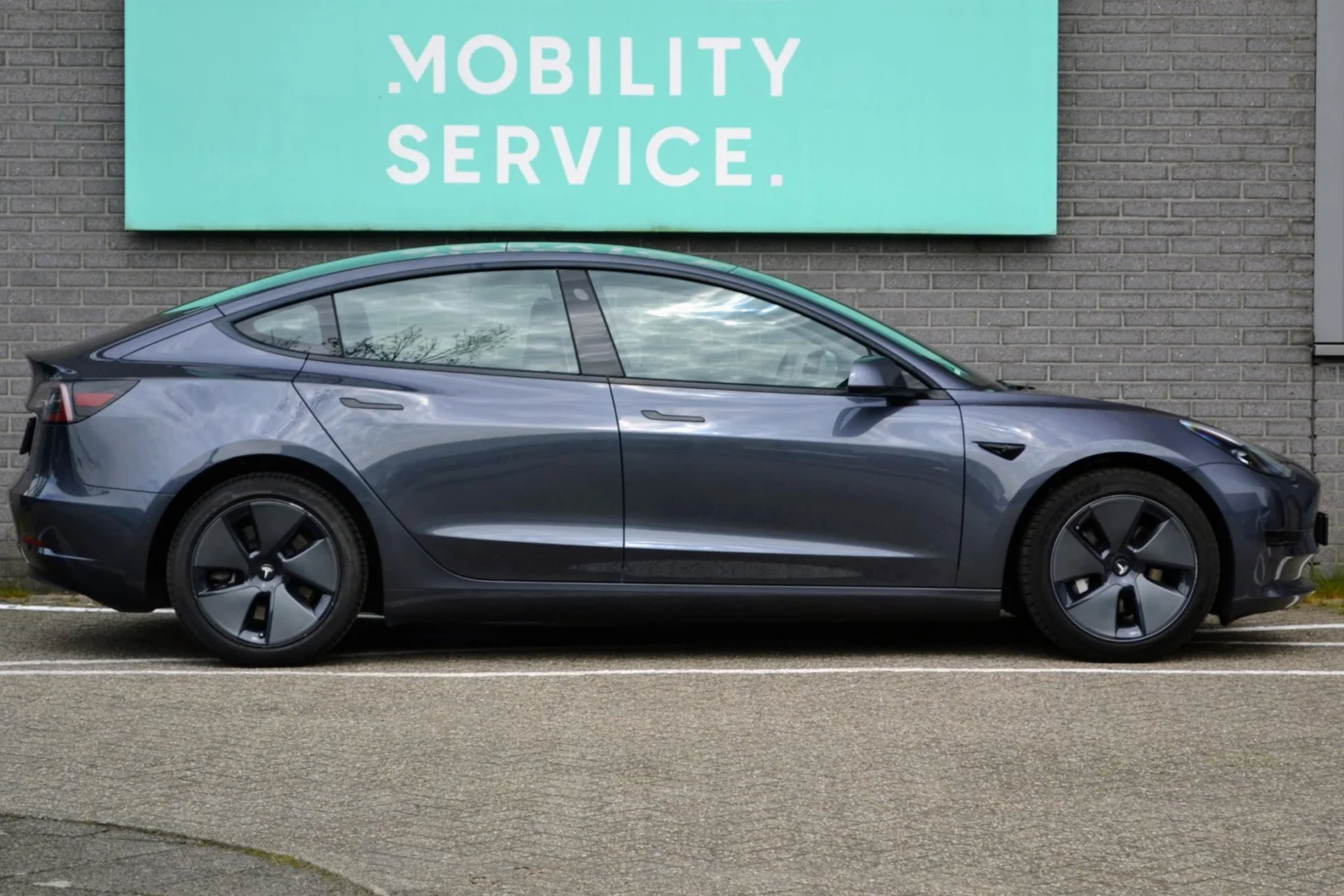 Tesla-Model 3