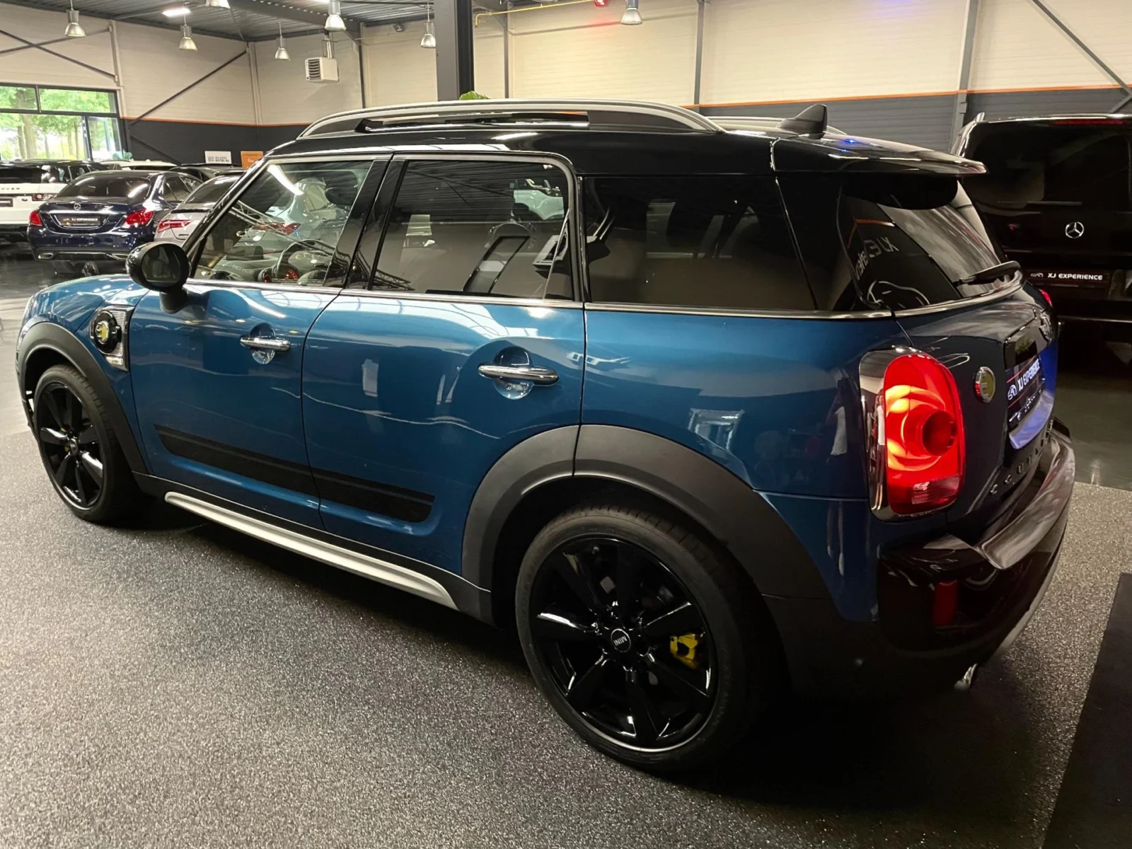 MINI-Countryman