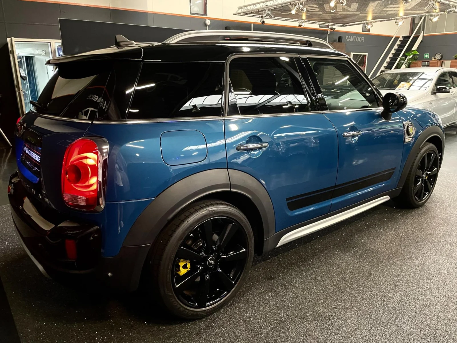 MINI-Countryman