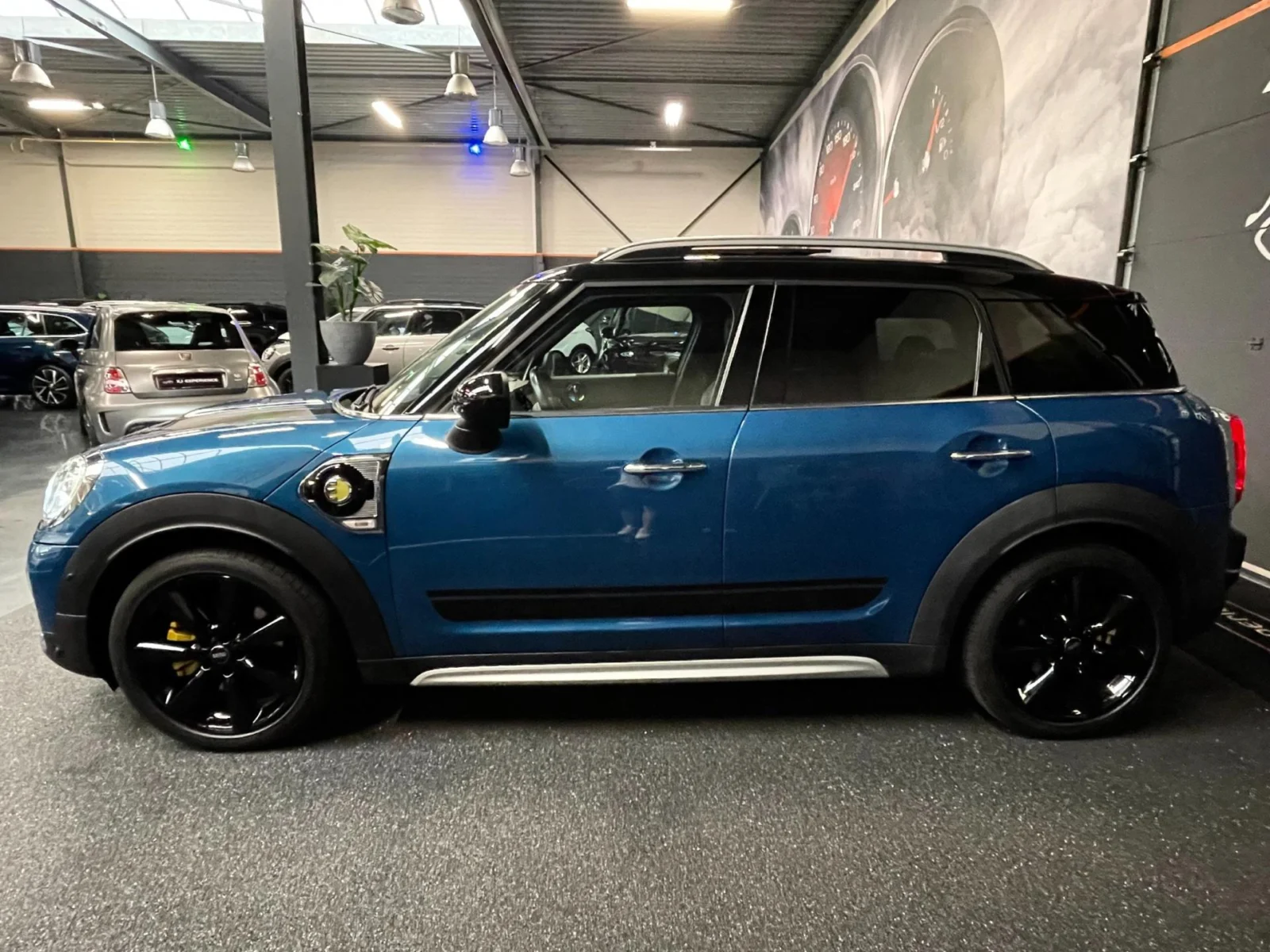 MINI-Countryman