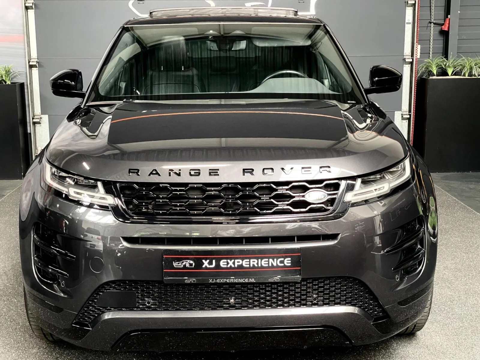 Land Rover-Range Rover Evoque
