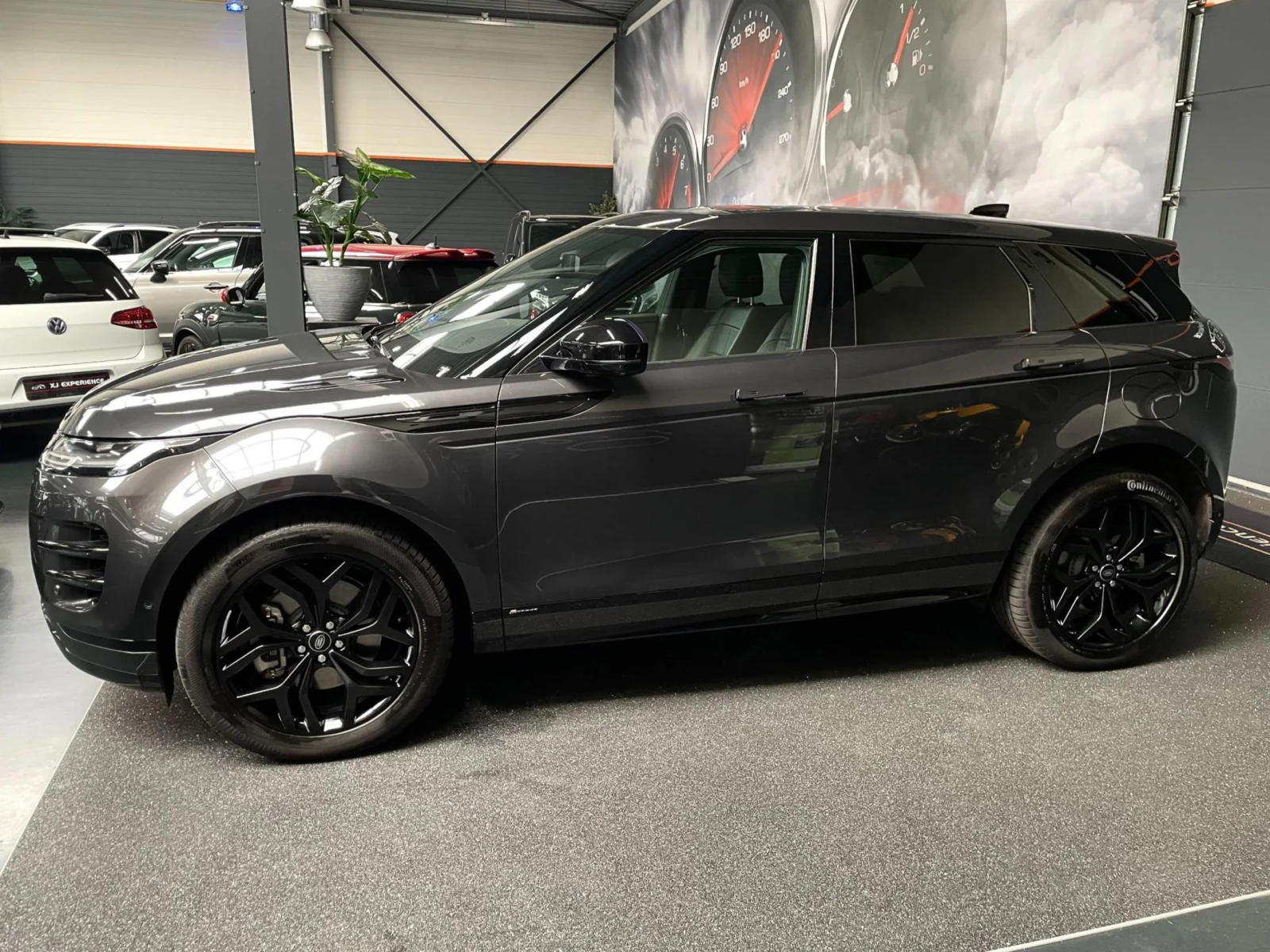 Land Rover-Range Rover Evoque