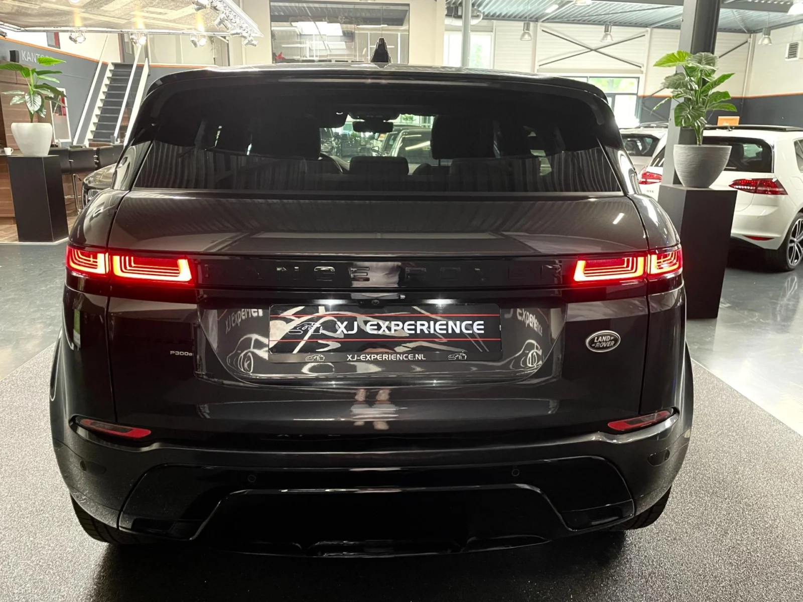Land Rover-Range Rover Evoque