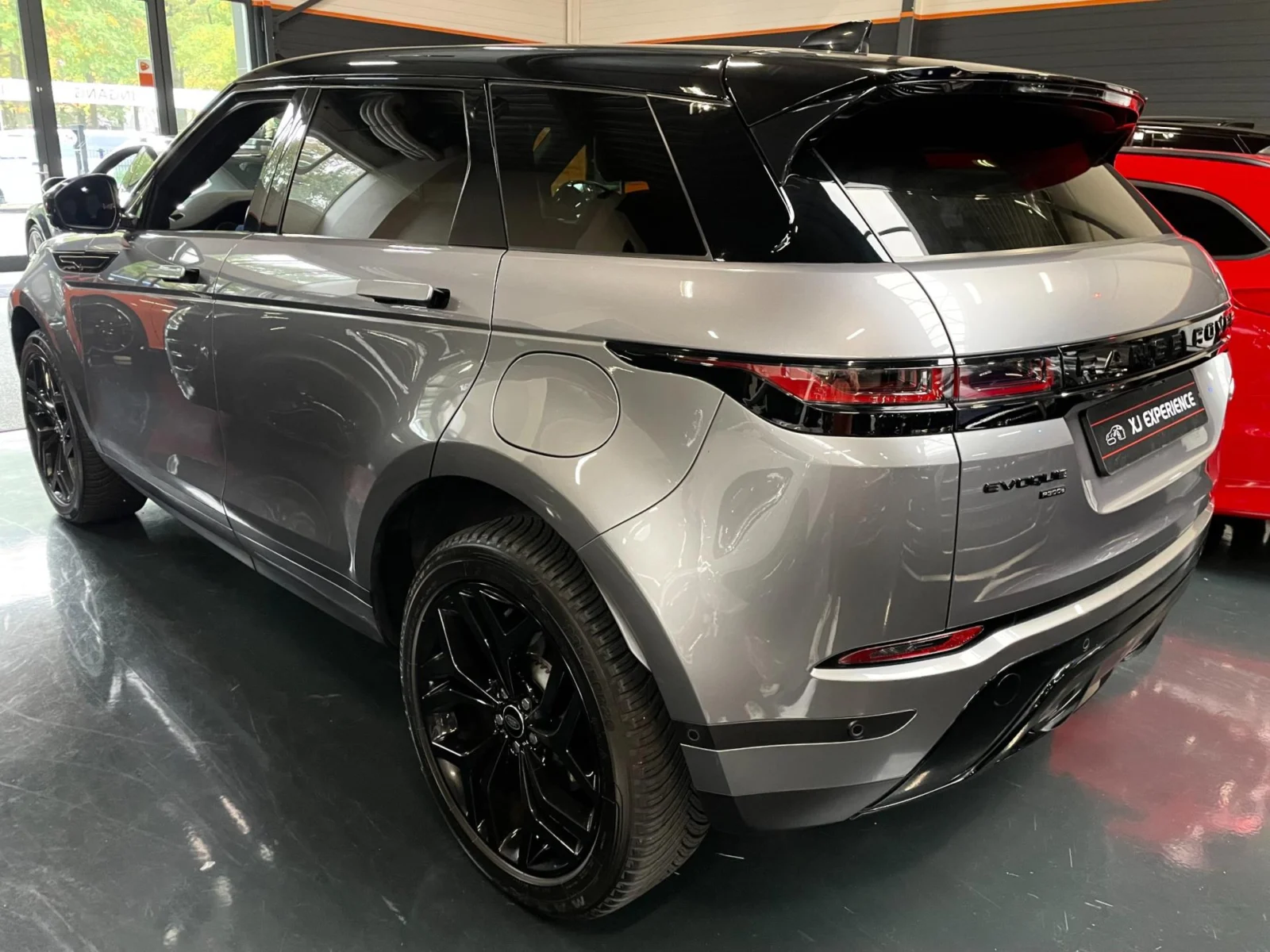 Land Rover-Range Rover Evoque