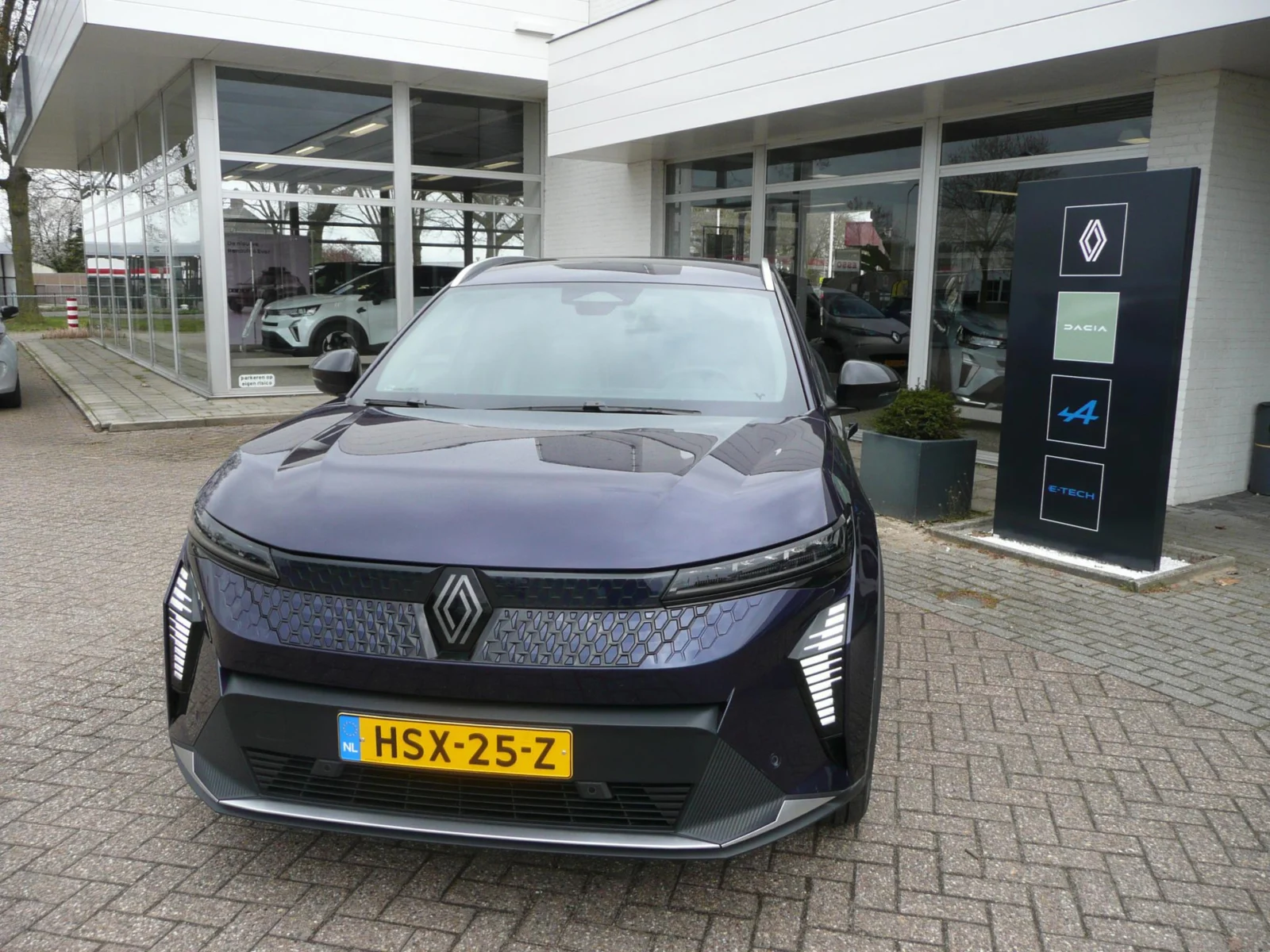 Renault-Scénic E-Tech