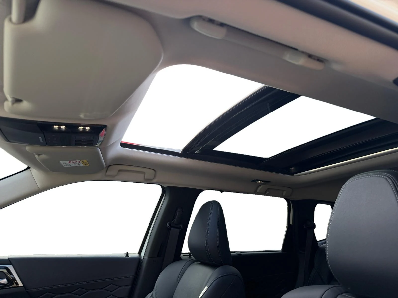 Mitsubishi-Outlander