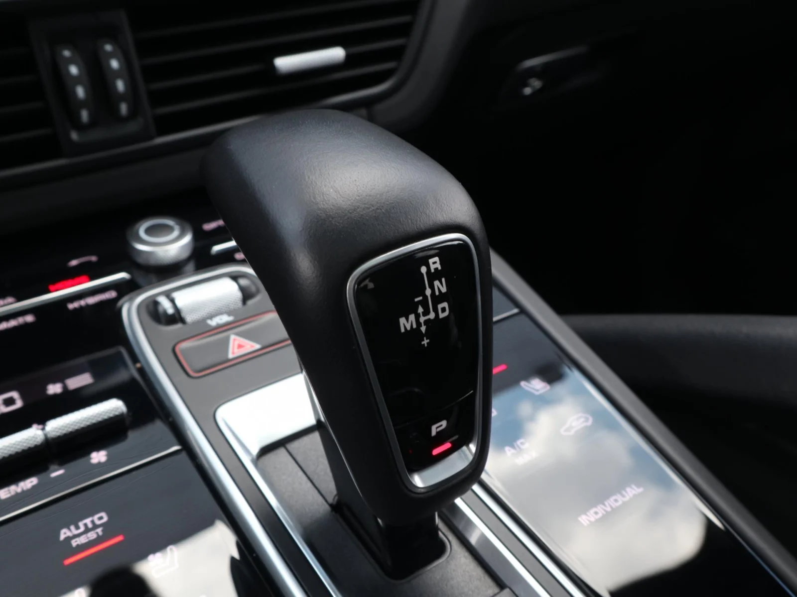 Porsche-Cayenne Coupé