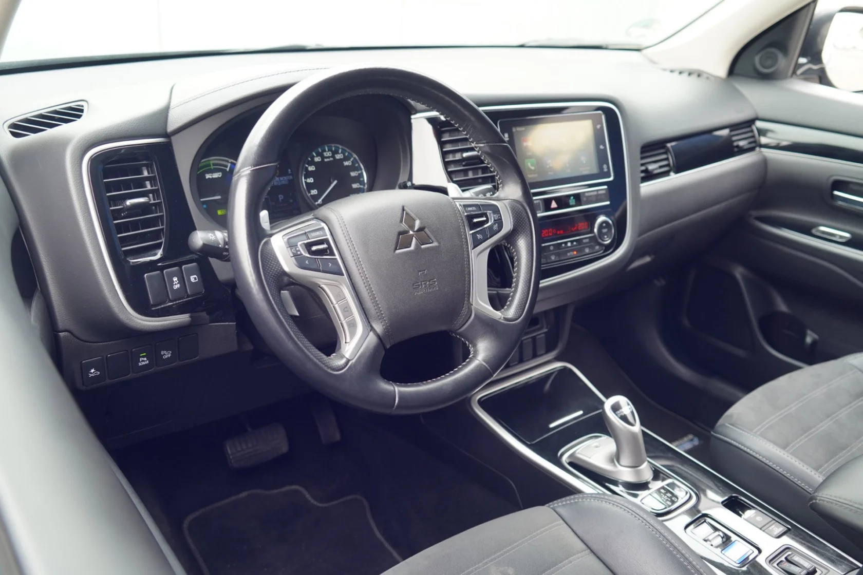 Mitsubishi-Outlander