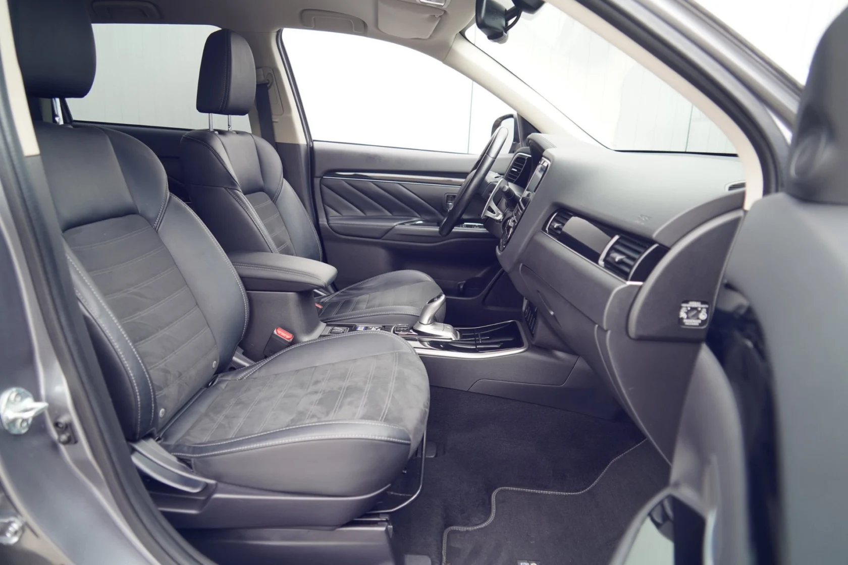 Mitsubishi-Outlander