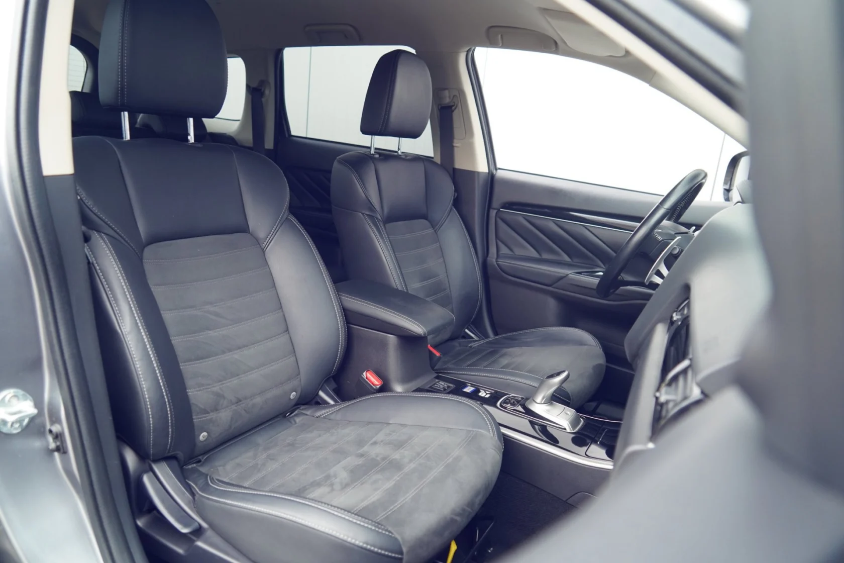 Mitsubishi-Outlander