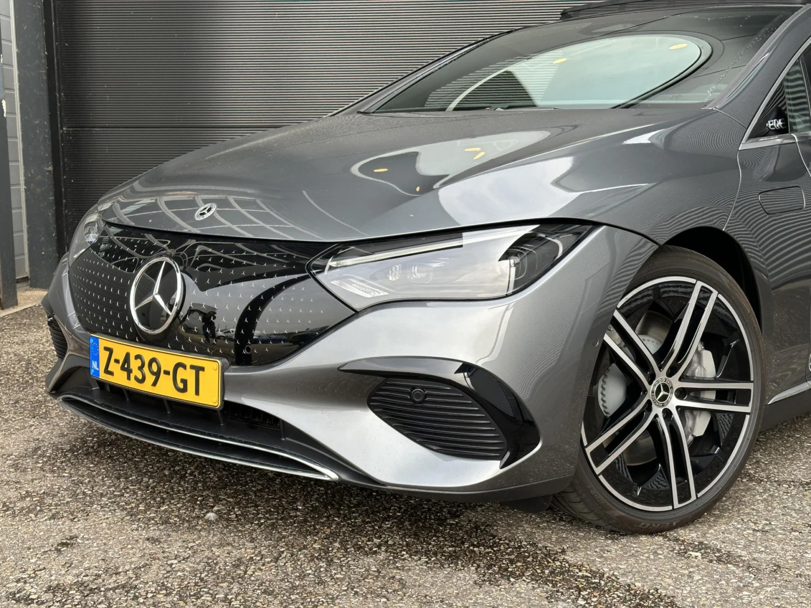 Mercedes-Benz-EQE