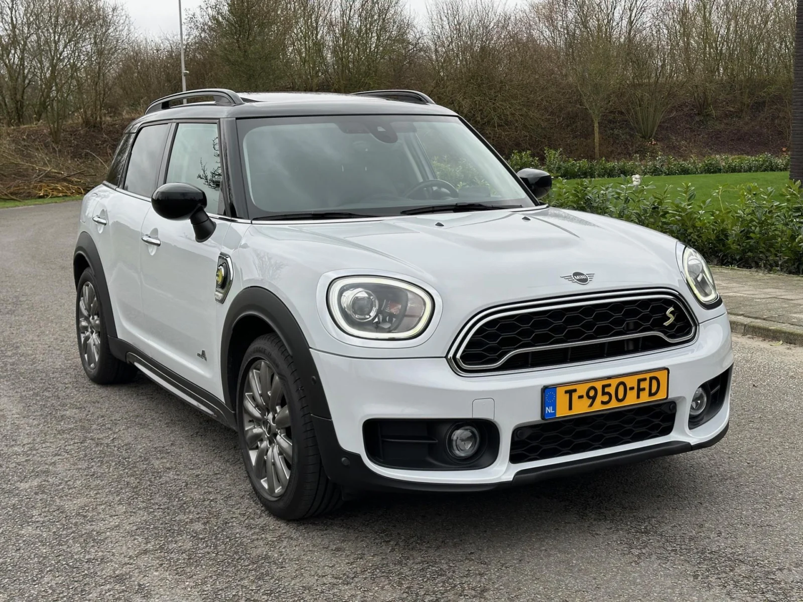 MINI-Countryman