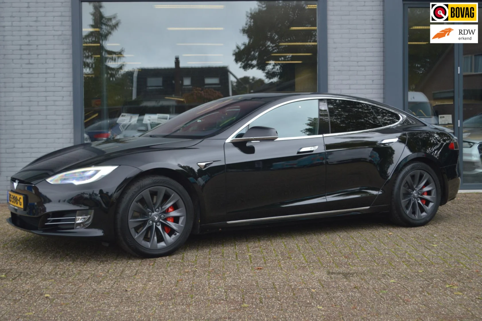 Tesla Model S Performance Ludicrous+ Raven