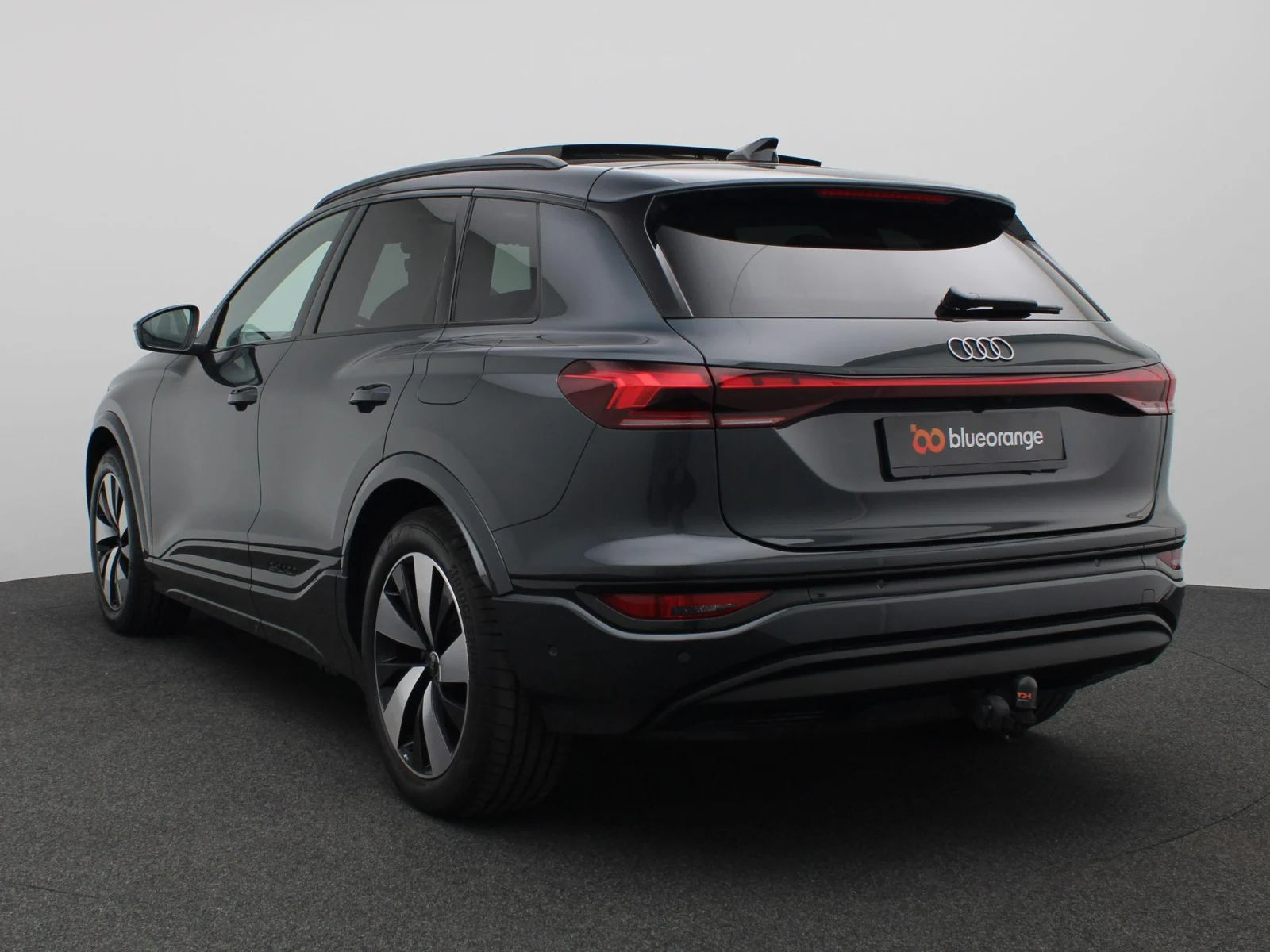 Audi-Q6 e-tron