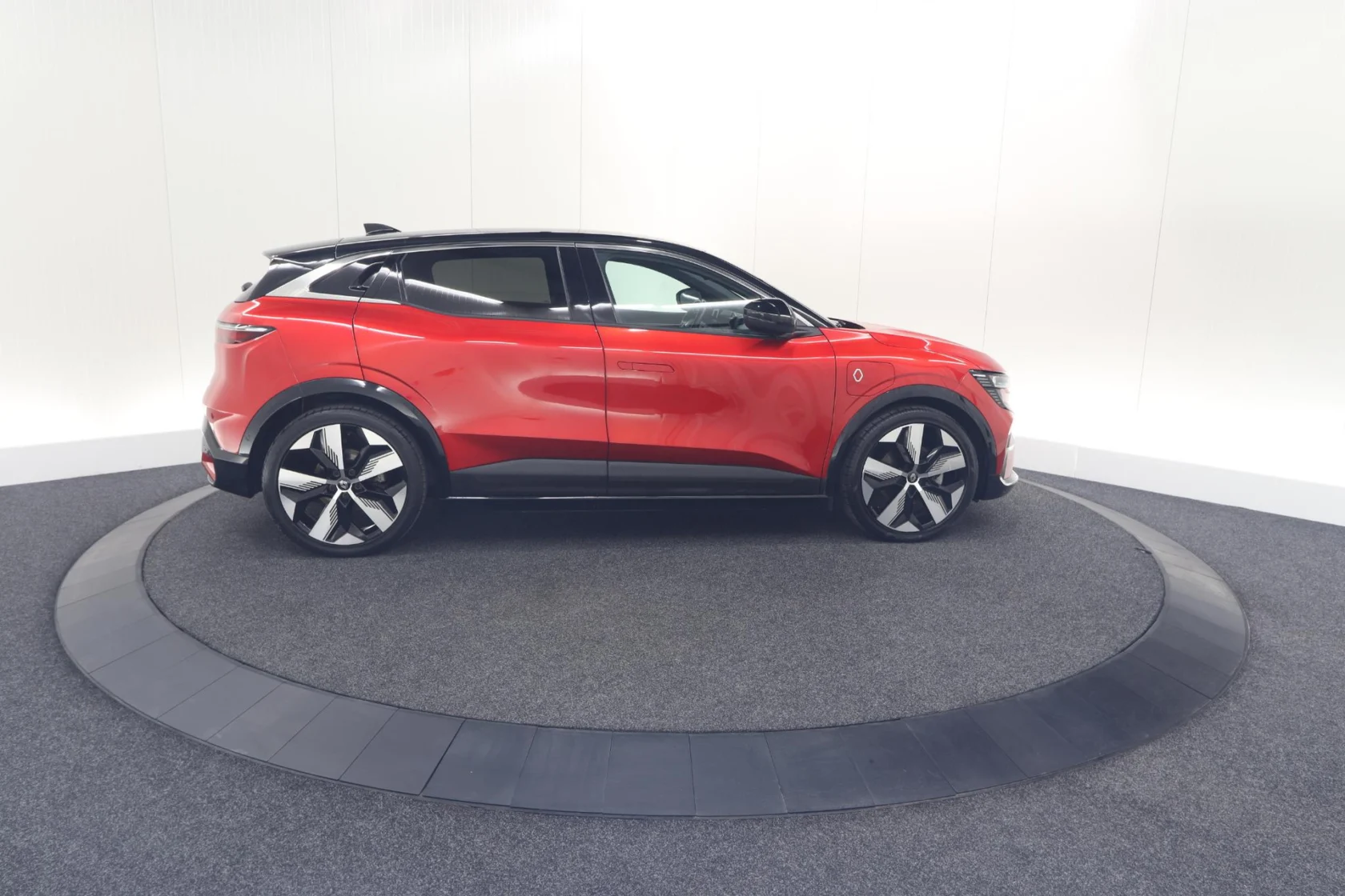 Renault-Megane E-Tech Electric