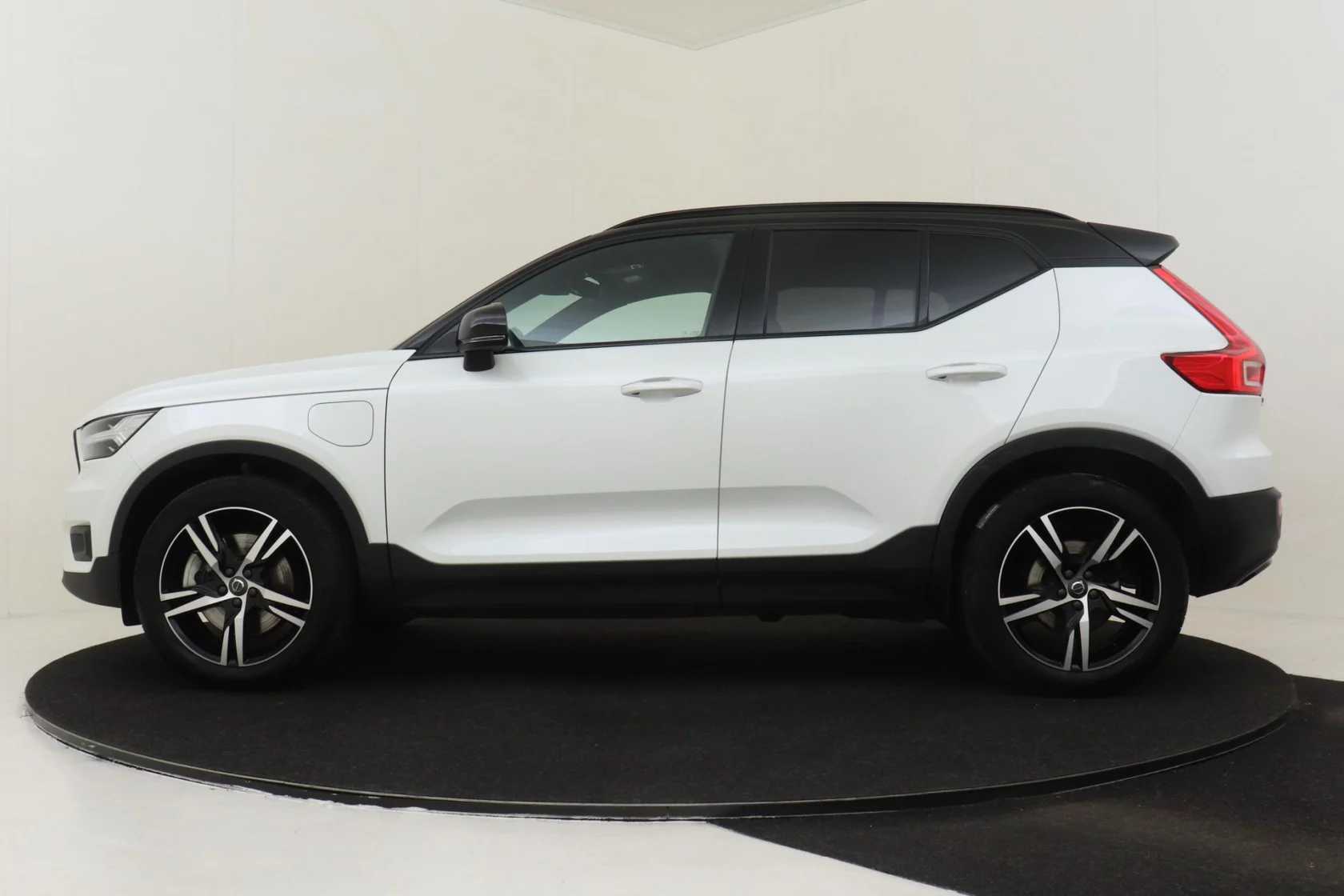 Volvo-XC40