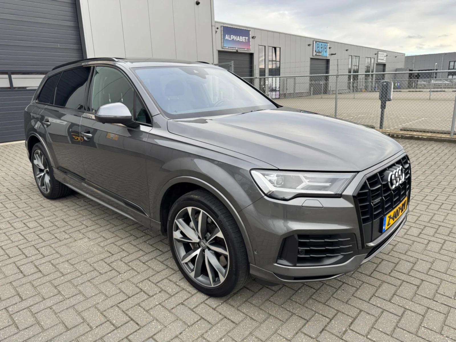 Audi-Q7