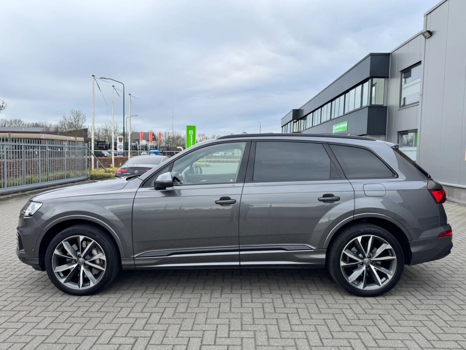 Audi-Q7
