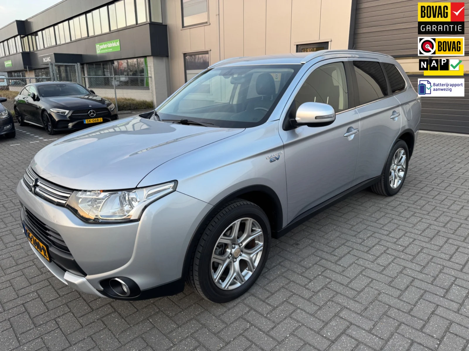 Mitsubishi-Outlander