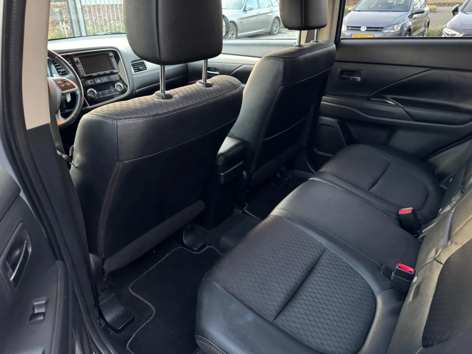 Mitsubishi-Outlander