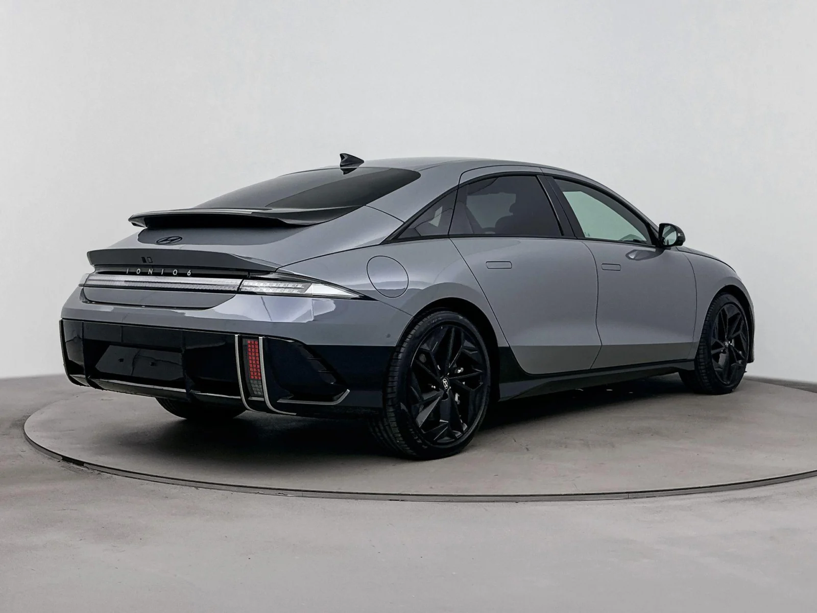 Hyundai-Ioniq 6