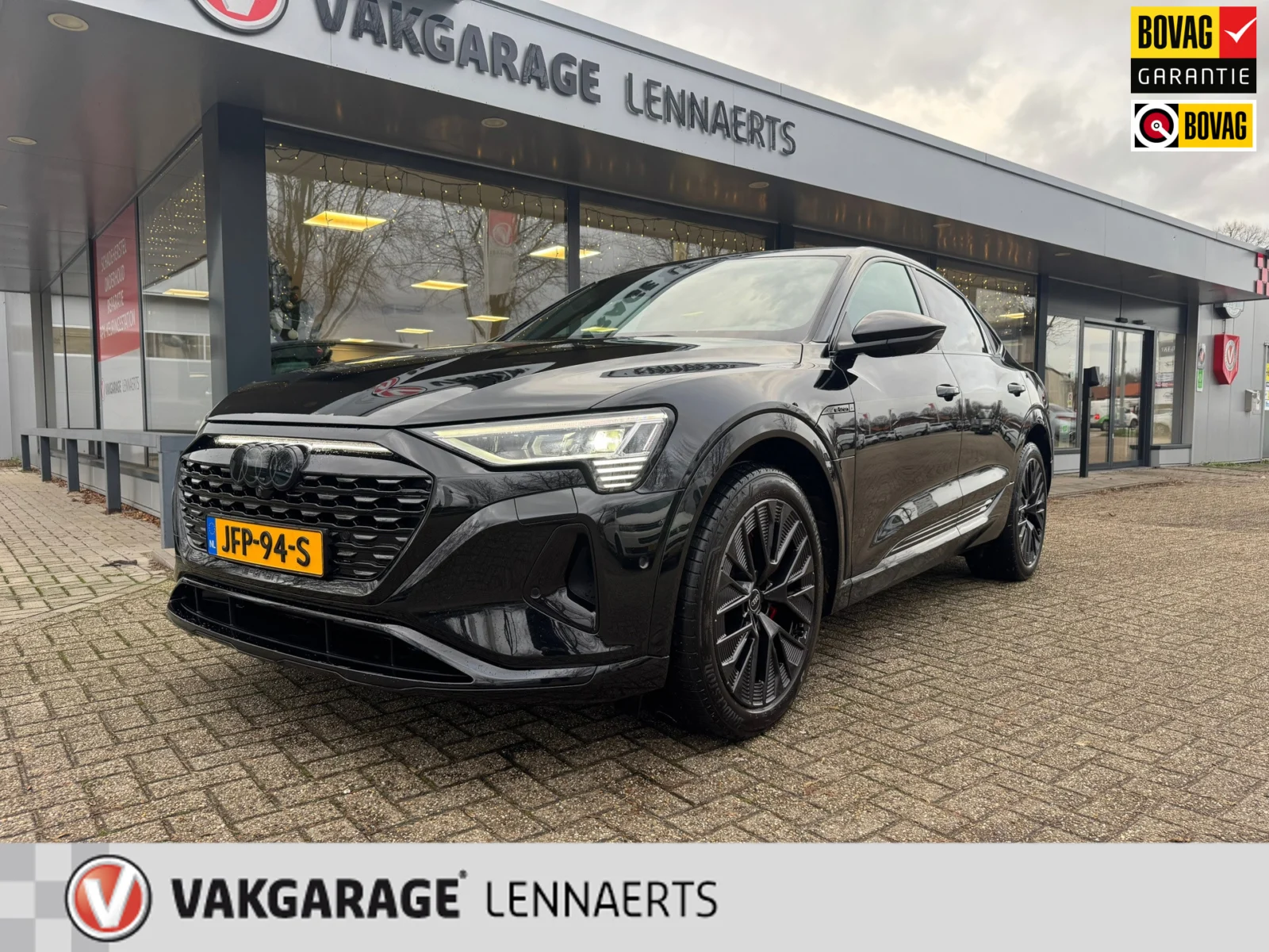 Audi-Q8 Sportback e-tron