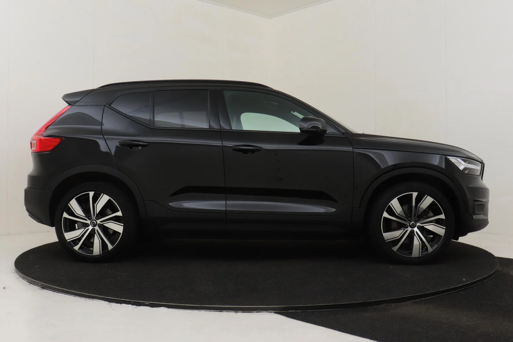 Volvo-XC40