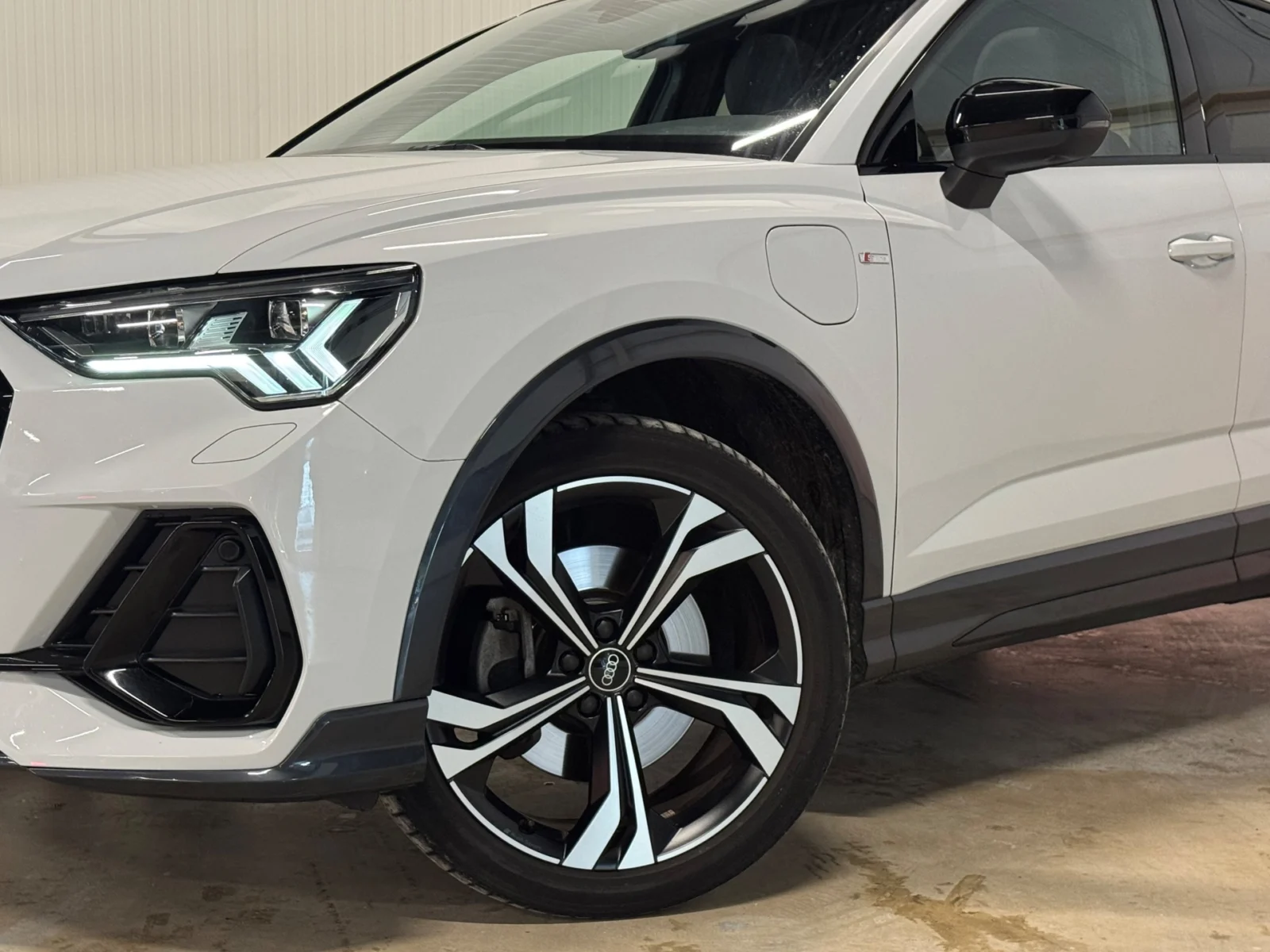 Audi-Q3 Sportback