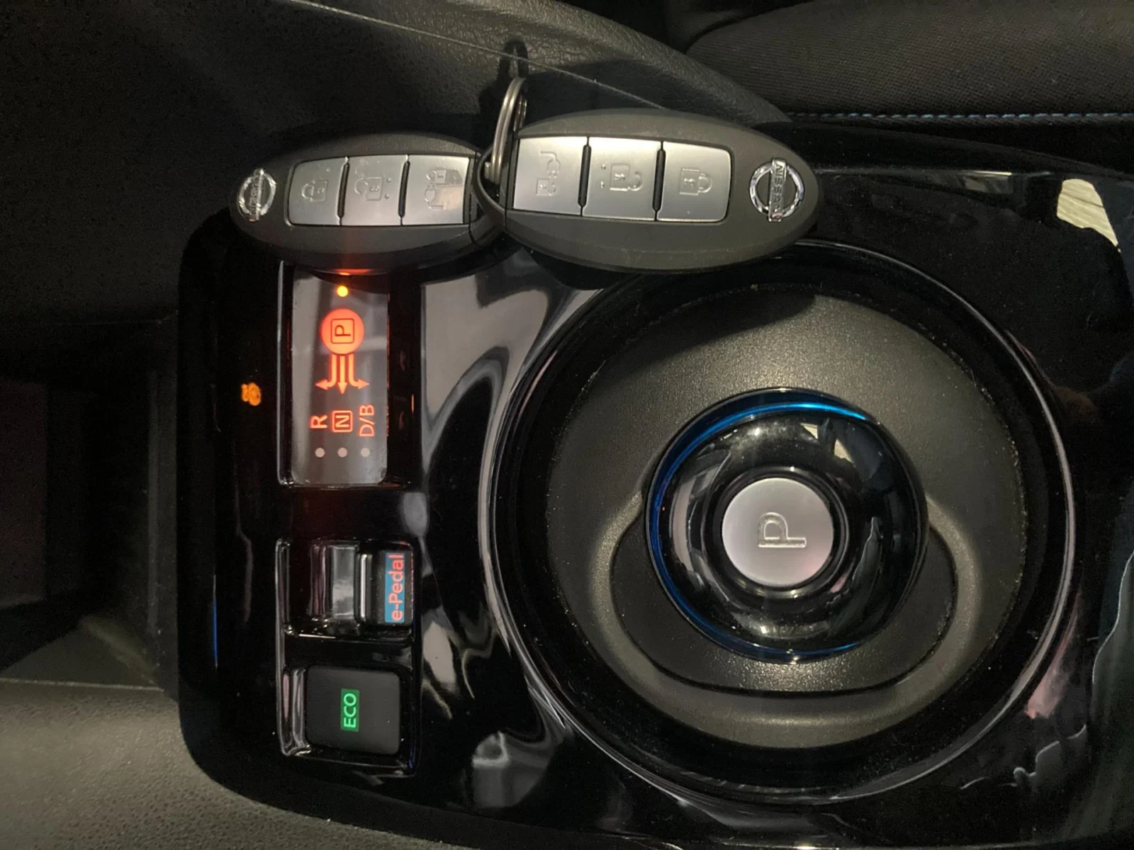 Nissan-Leaf