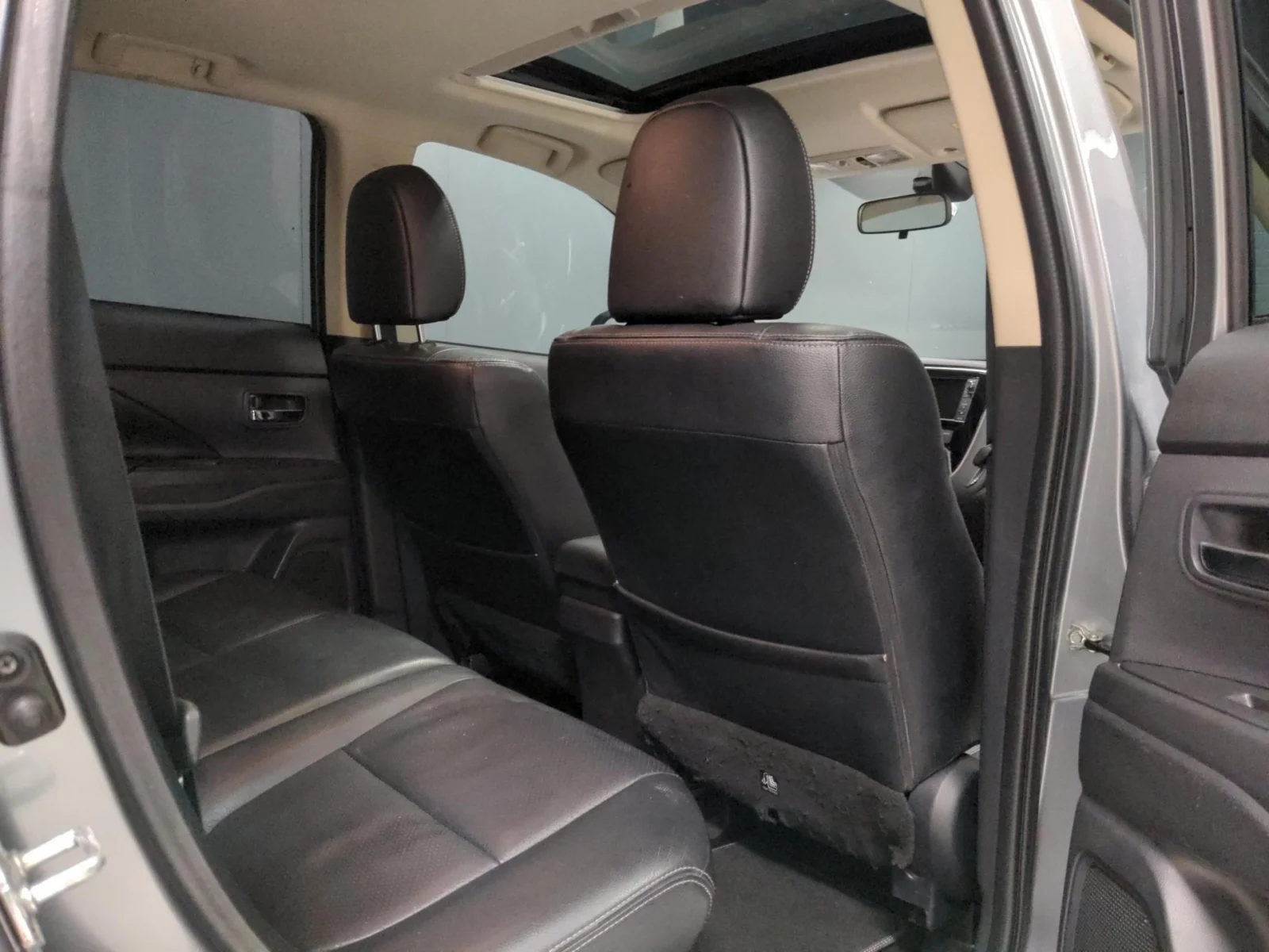 Mitsubishi-Outlander