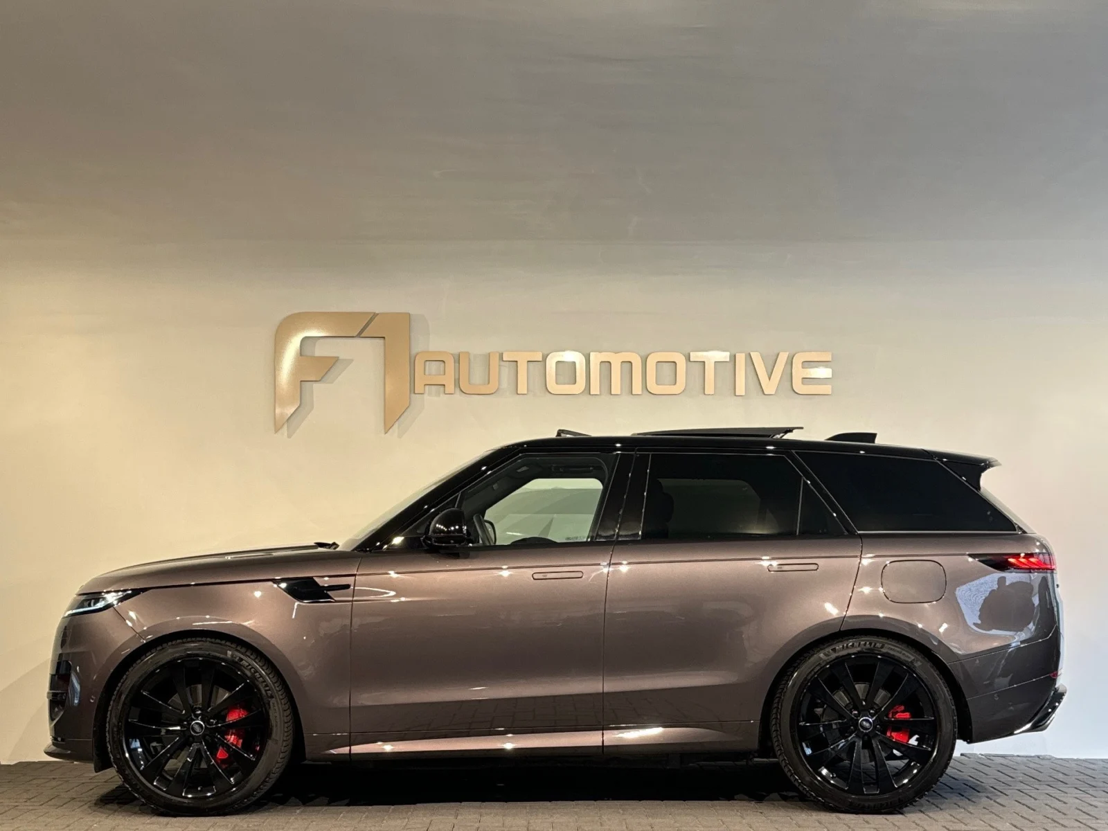 Land Rover-Range Rover Sport