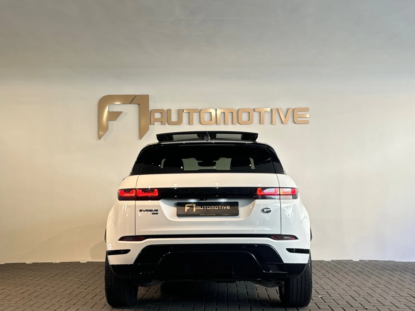 Land Rover-Range Rover Evoque