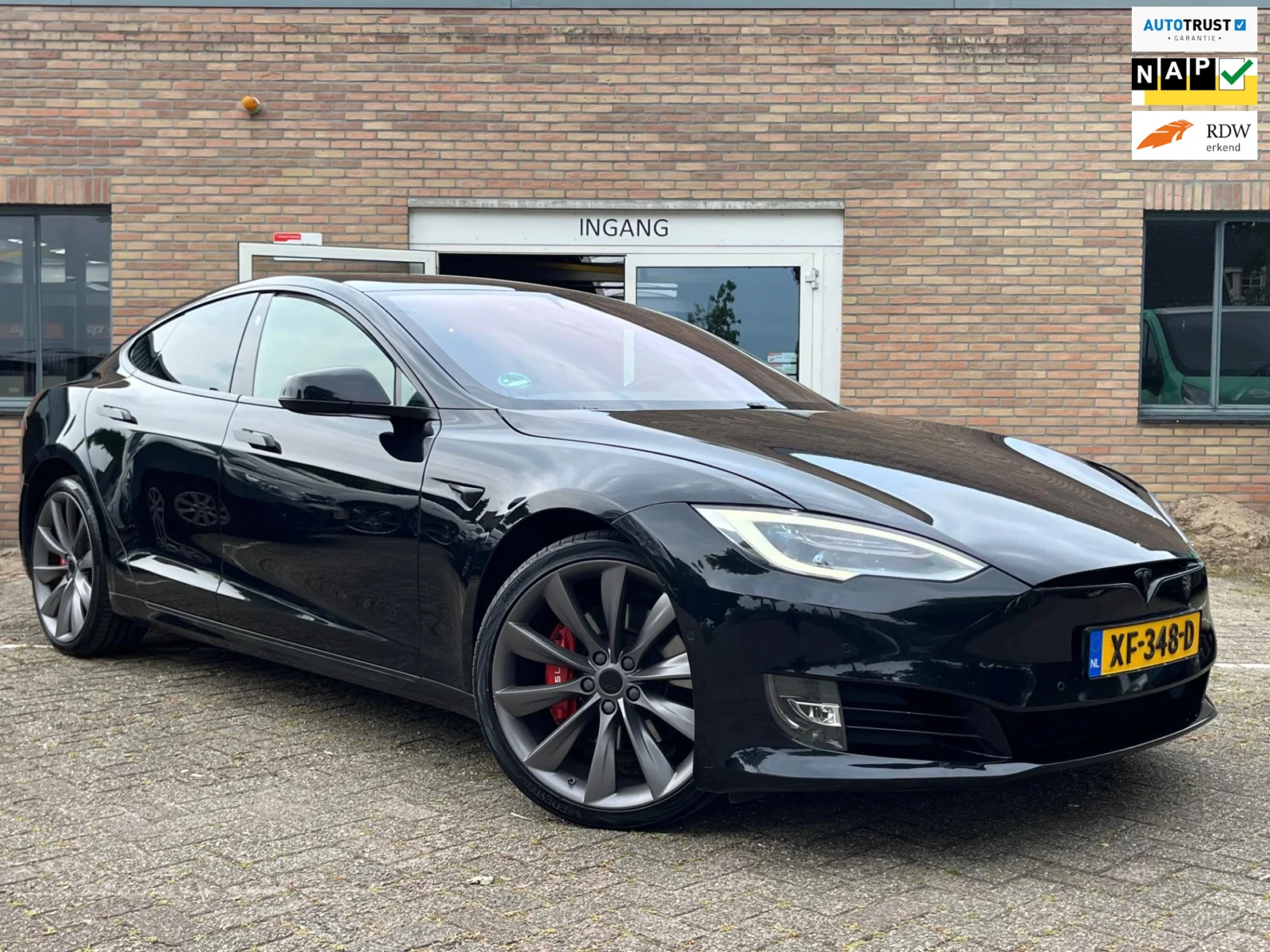 Tesla Model S 100D Autopilot 2.5 Laden