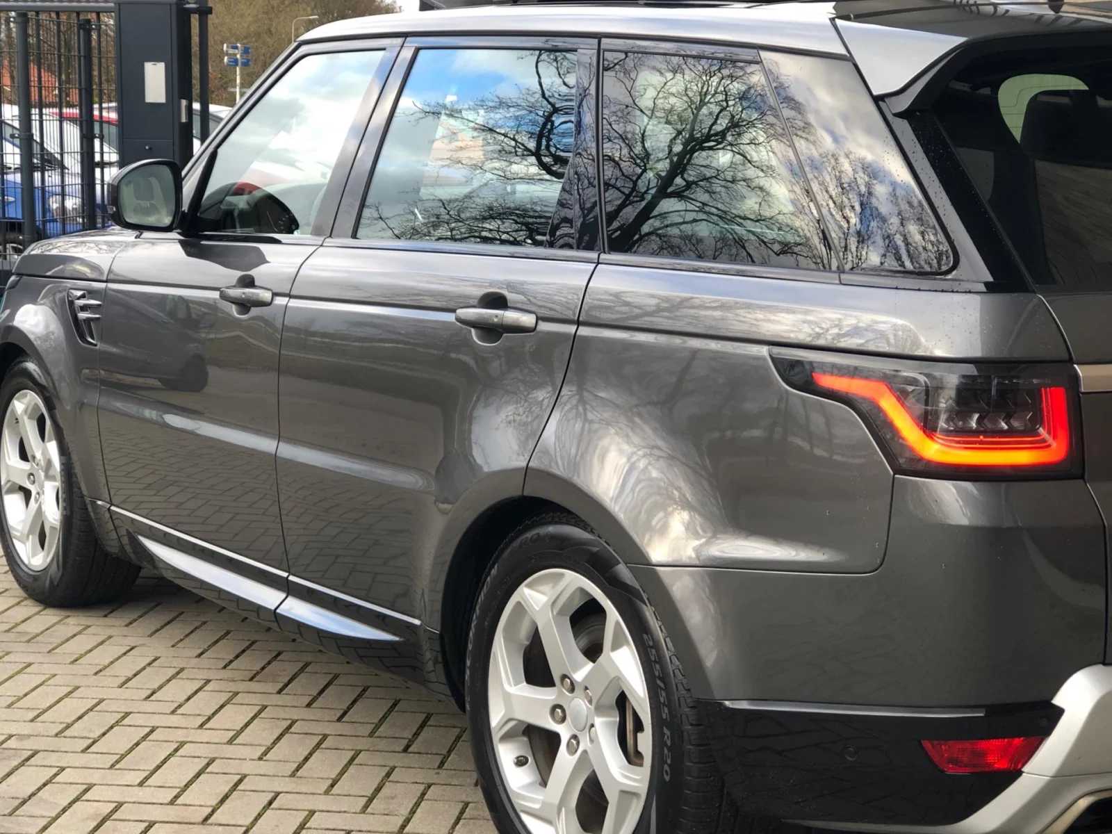 Land Rover-Range Rover Sport