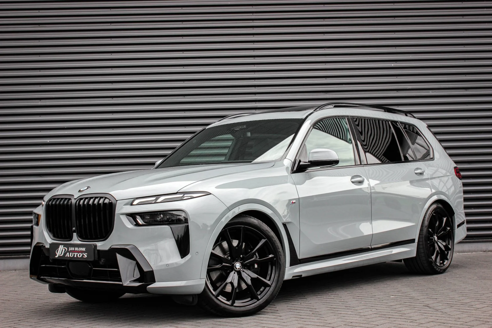 BMW-X7