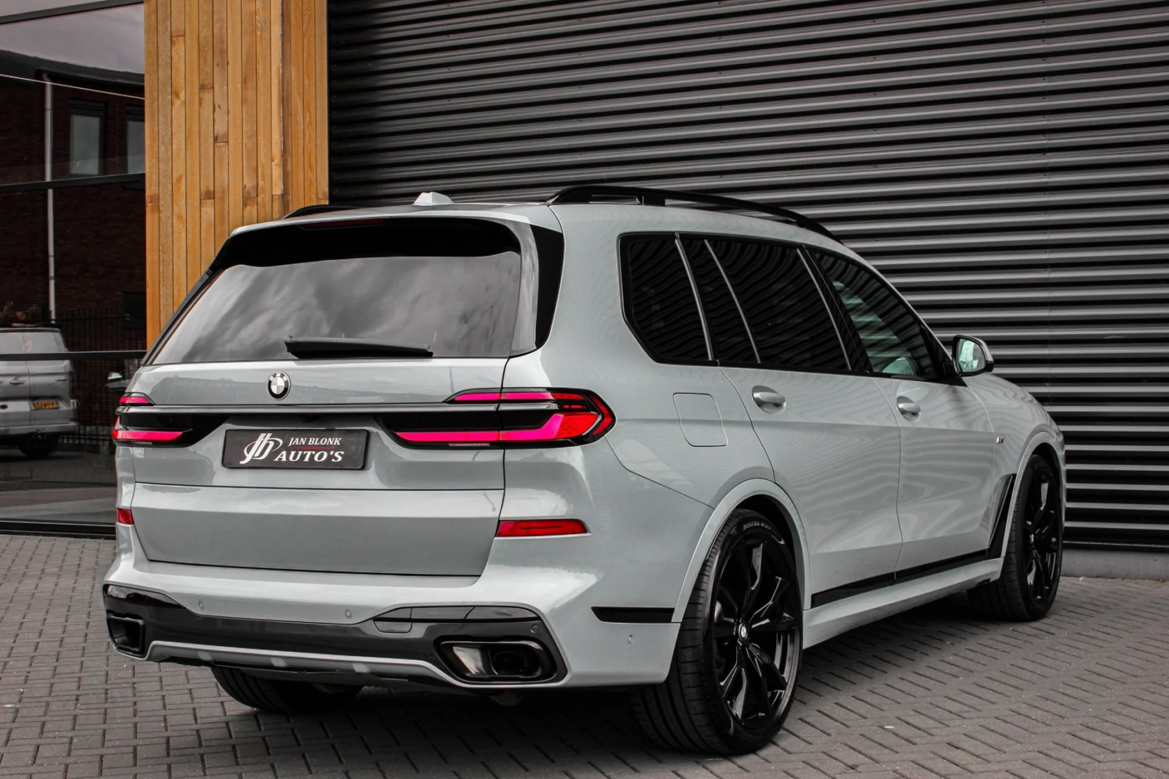 BMW-X7