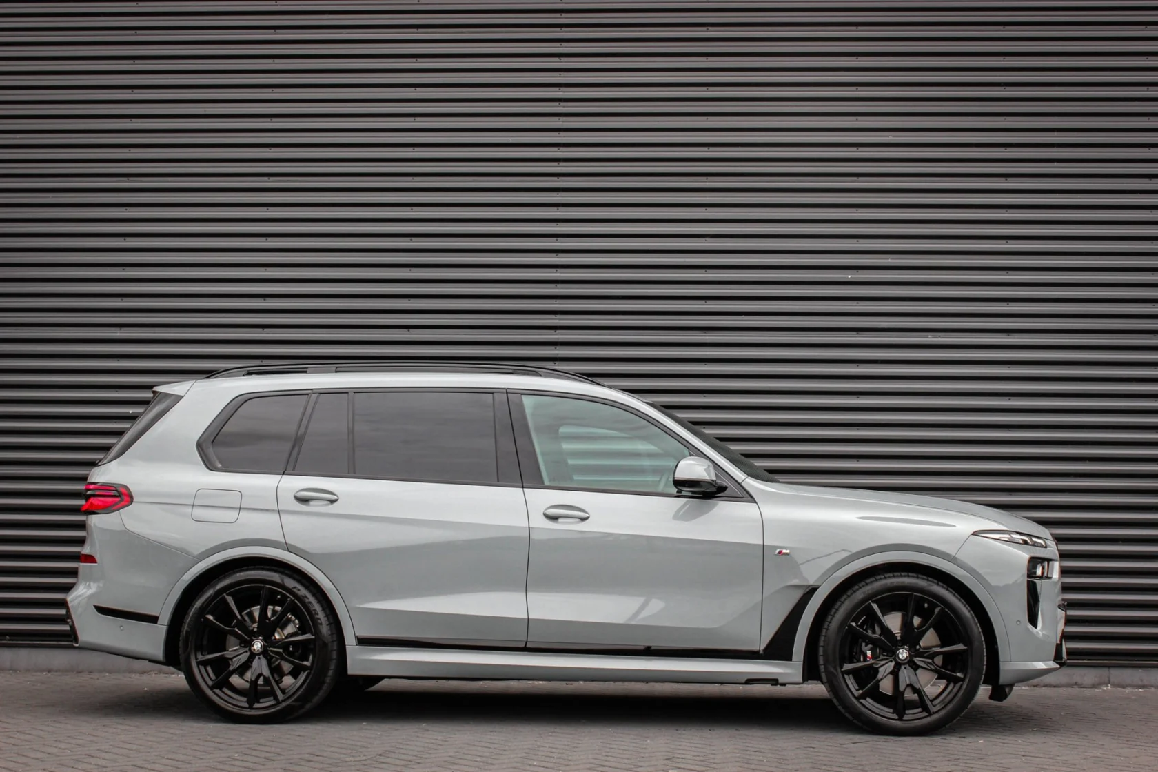 BMW-X7