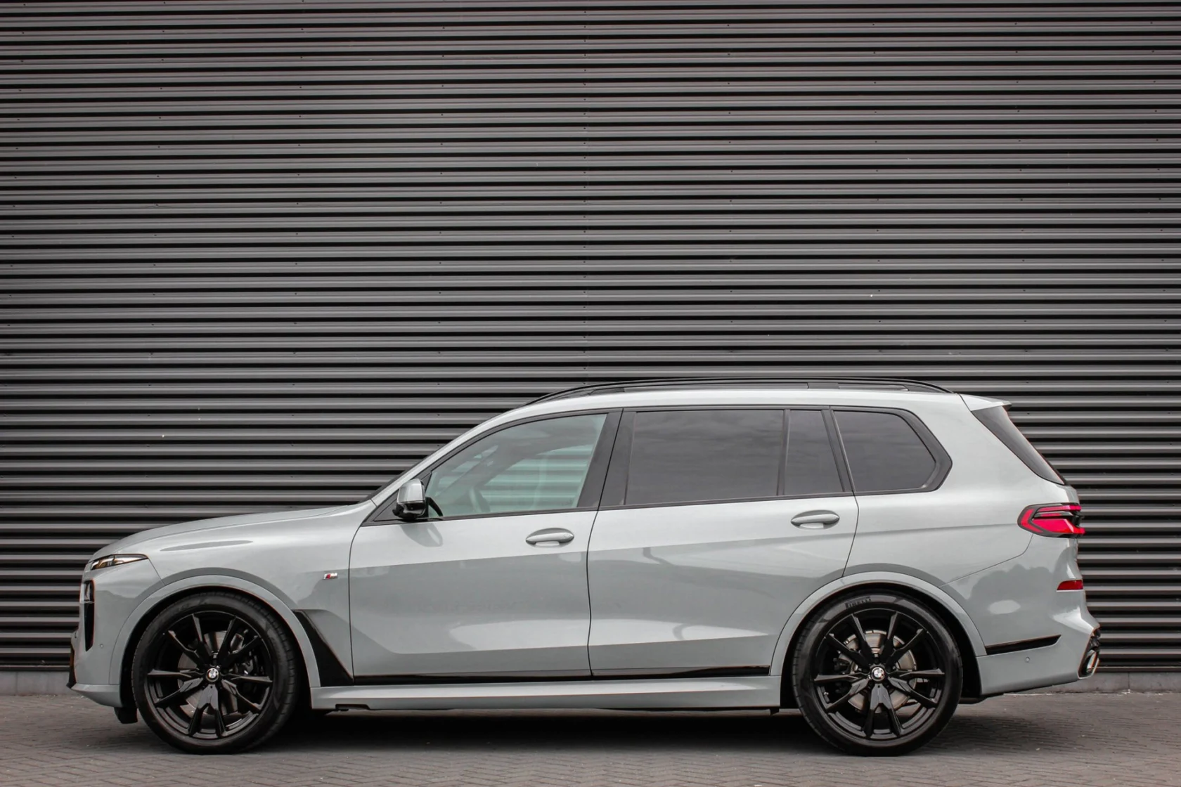 BMW-X7
