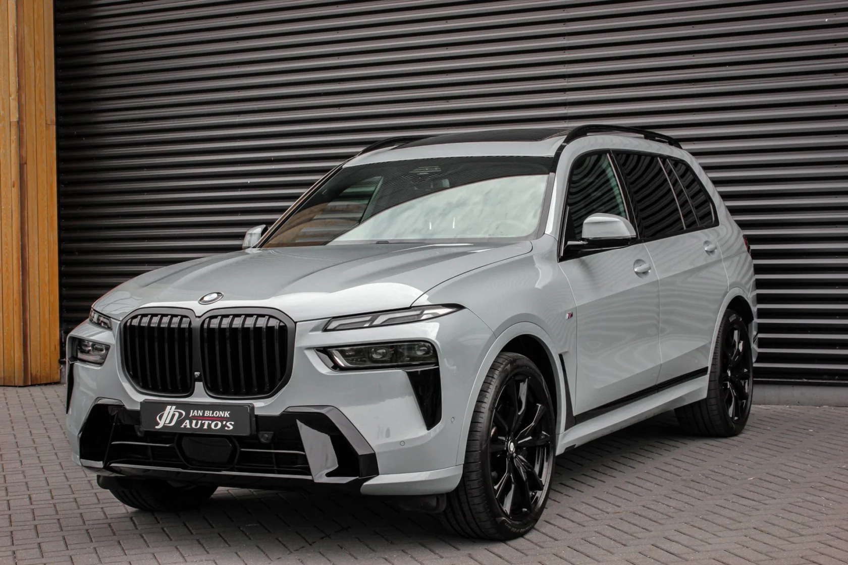BMW-X7