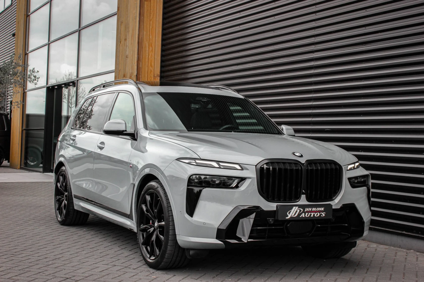 BMW-X7