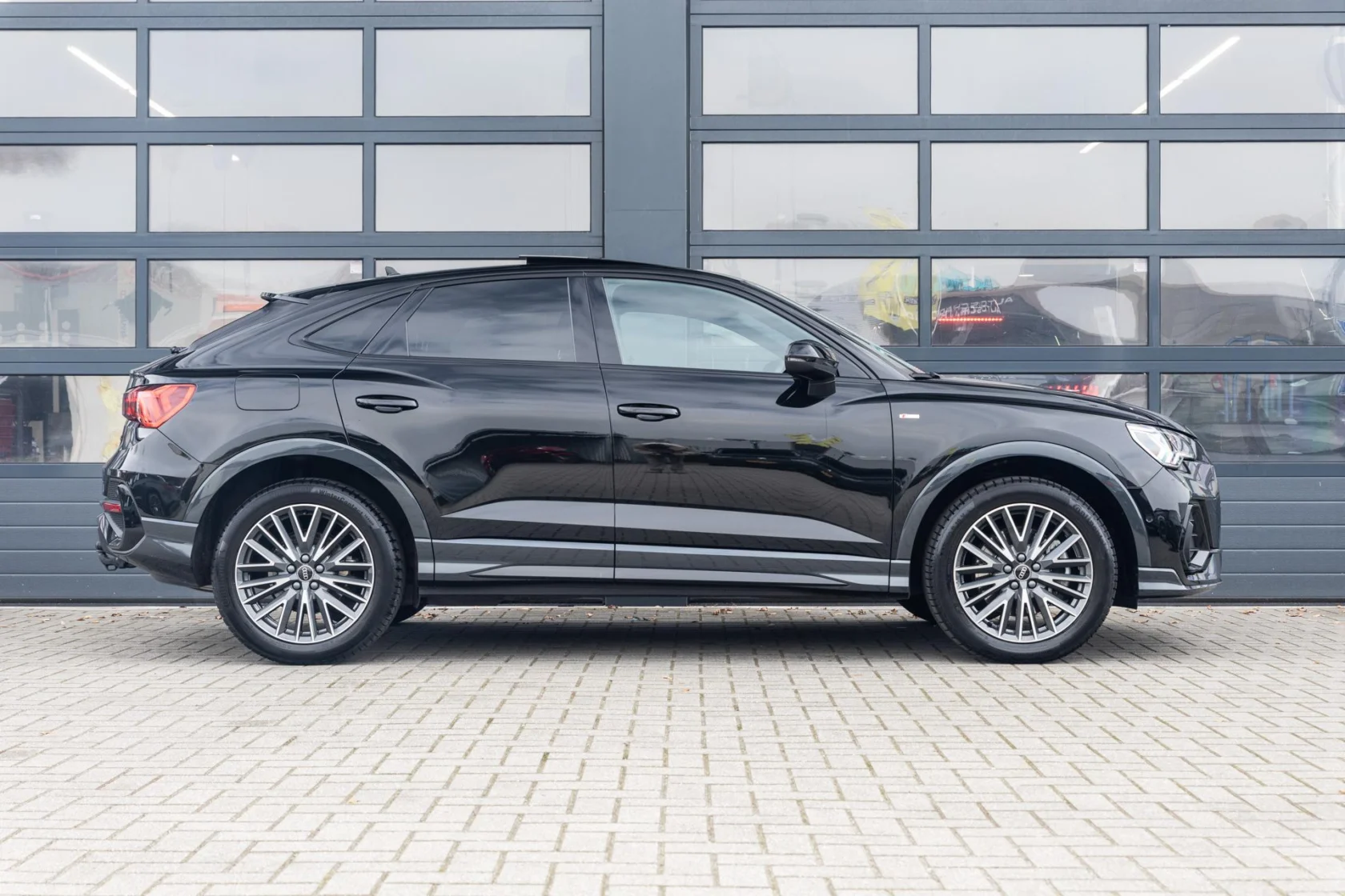 Audi-Q3 Sportback