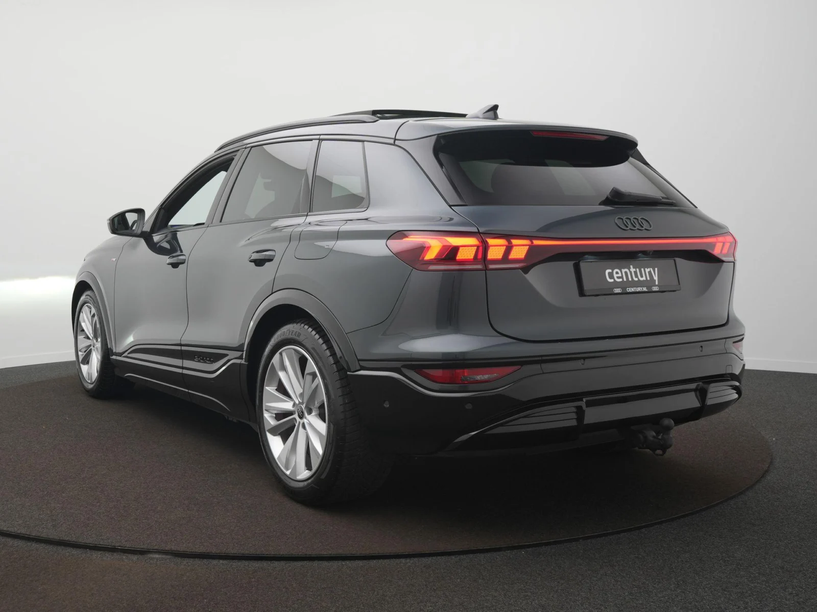Audi-Q6 e-tron