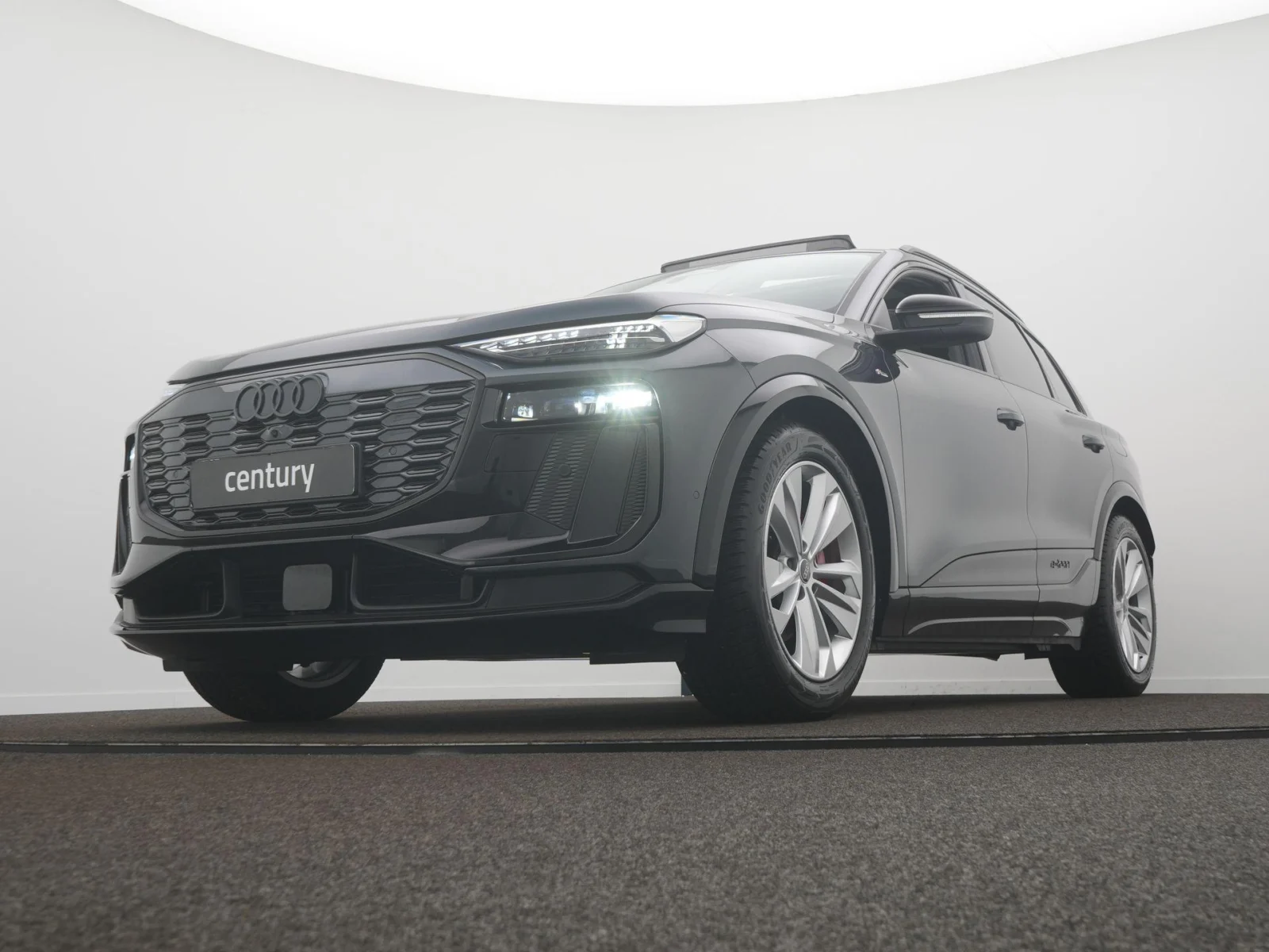 Audi-Q6 e-tron