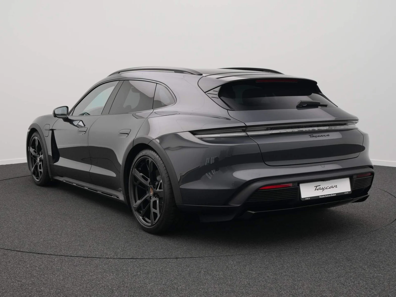 Porsche-Taycan 4