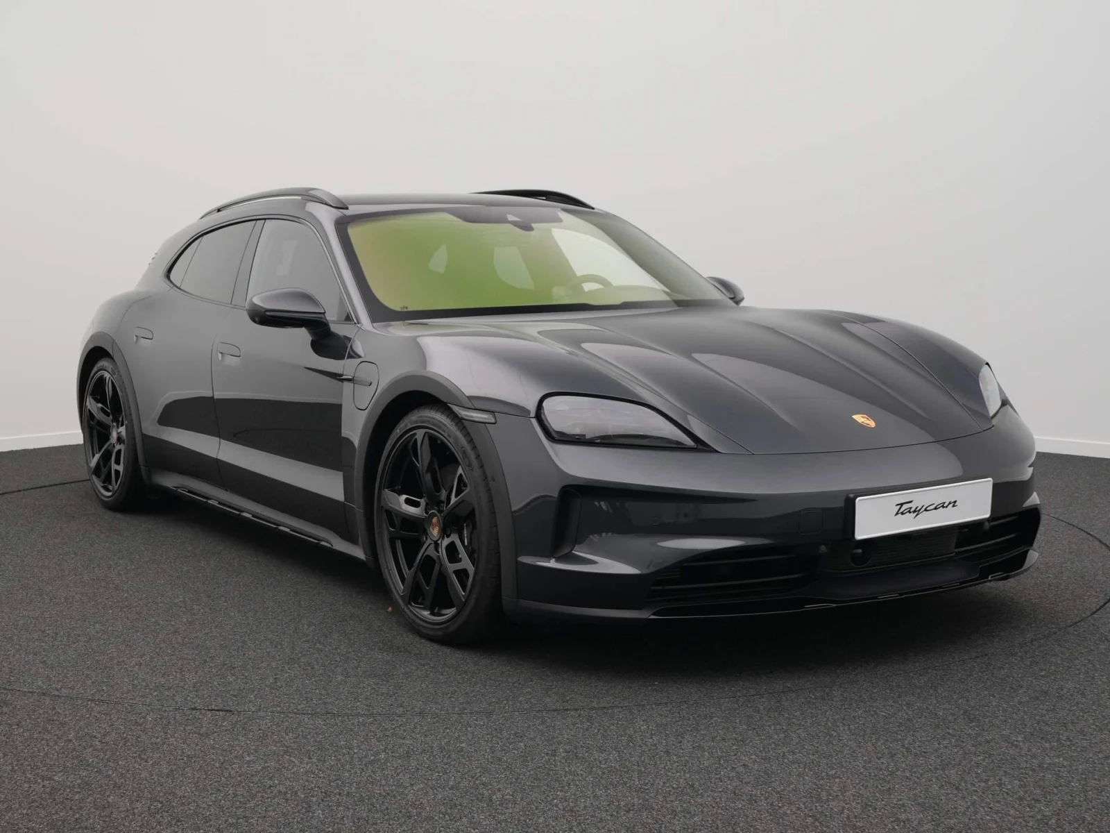 Porsche-Taycan 4