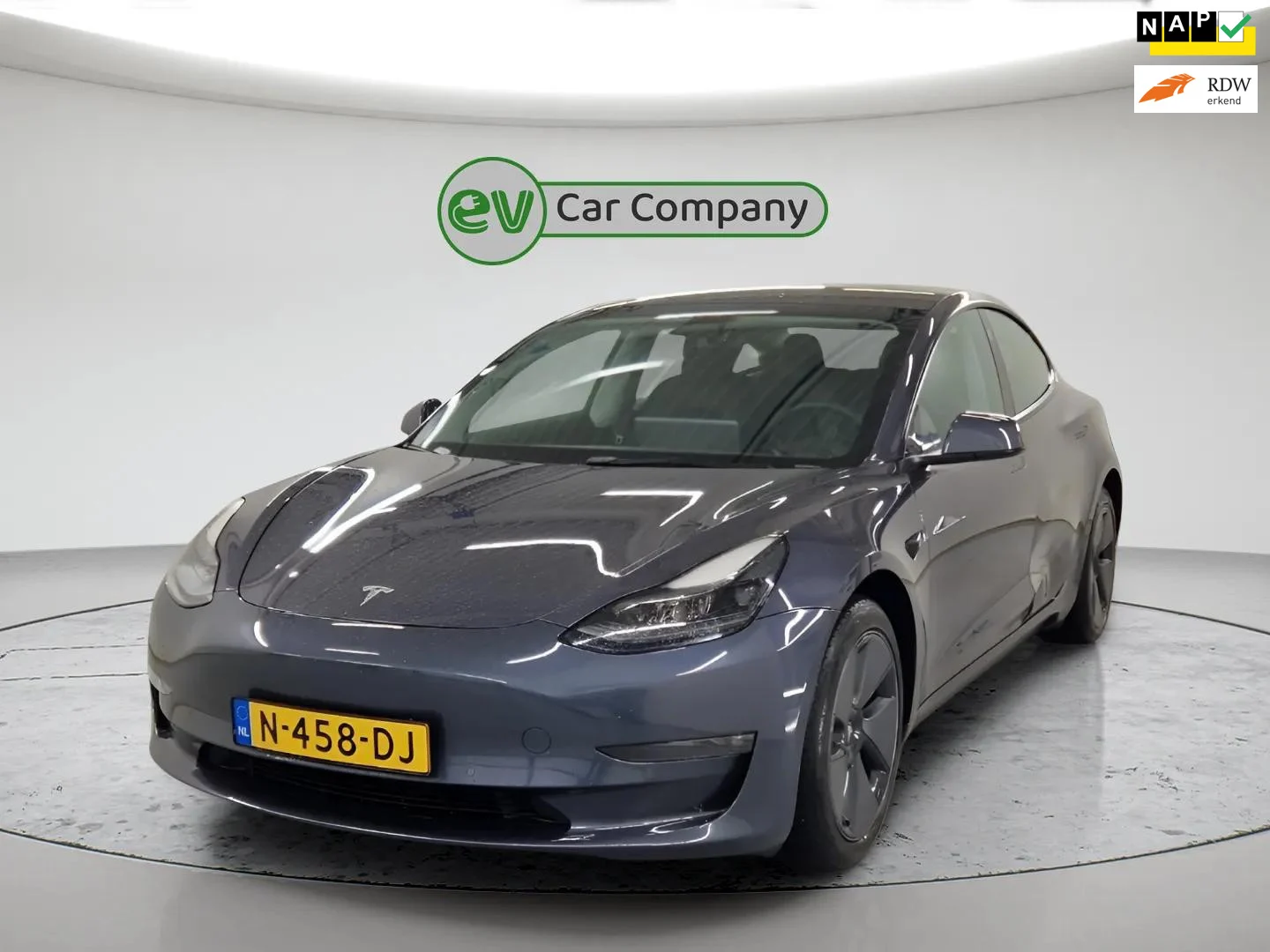 Tesla-Model 3