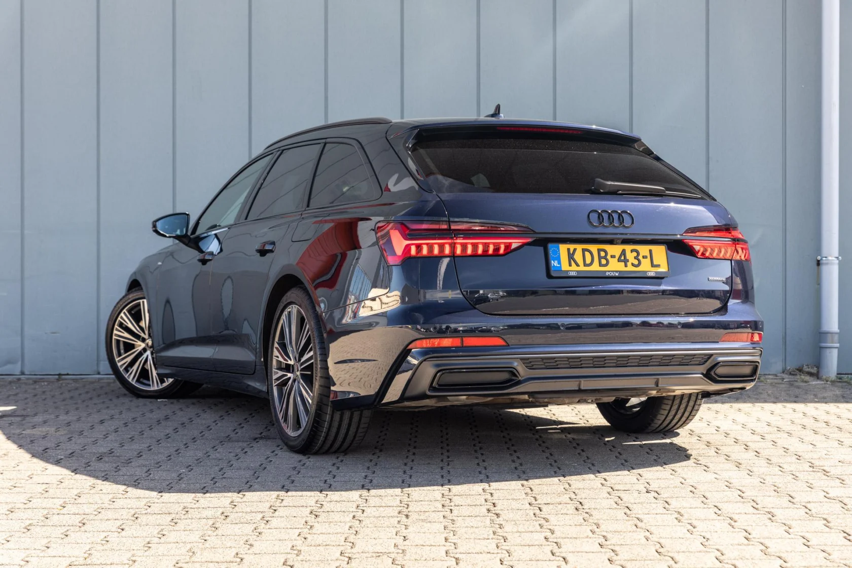 Audi-A6
