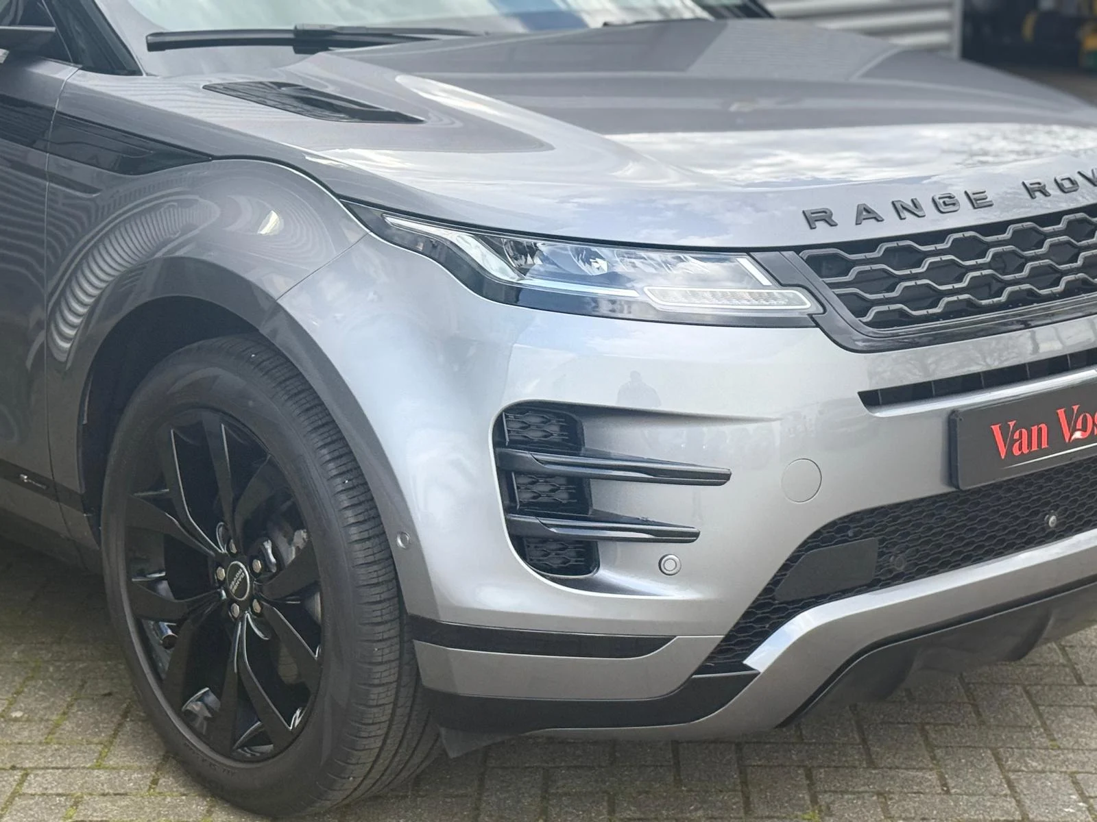 Land Rover-Range Rover Evoque
