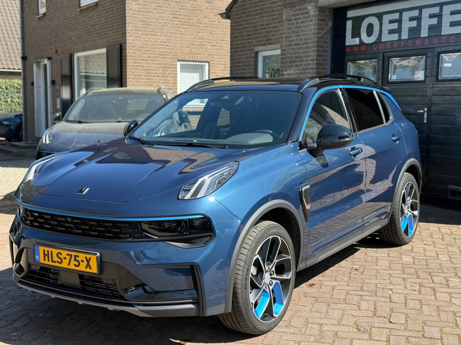 Lynk & Co-01